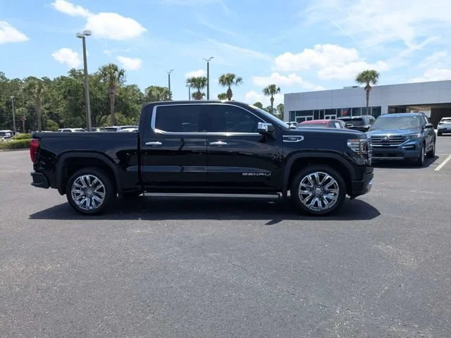 Used 2025 Onyx Black GMC Denali image 2