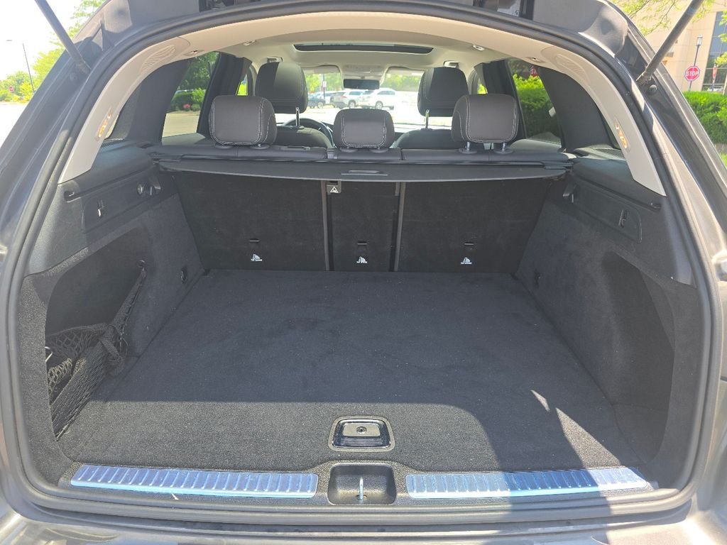 Used 2020 Graphite Gray Metallic Mercedes-Benz GLC 300 image 19