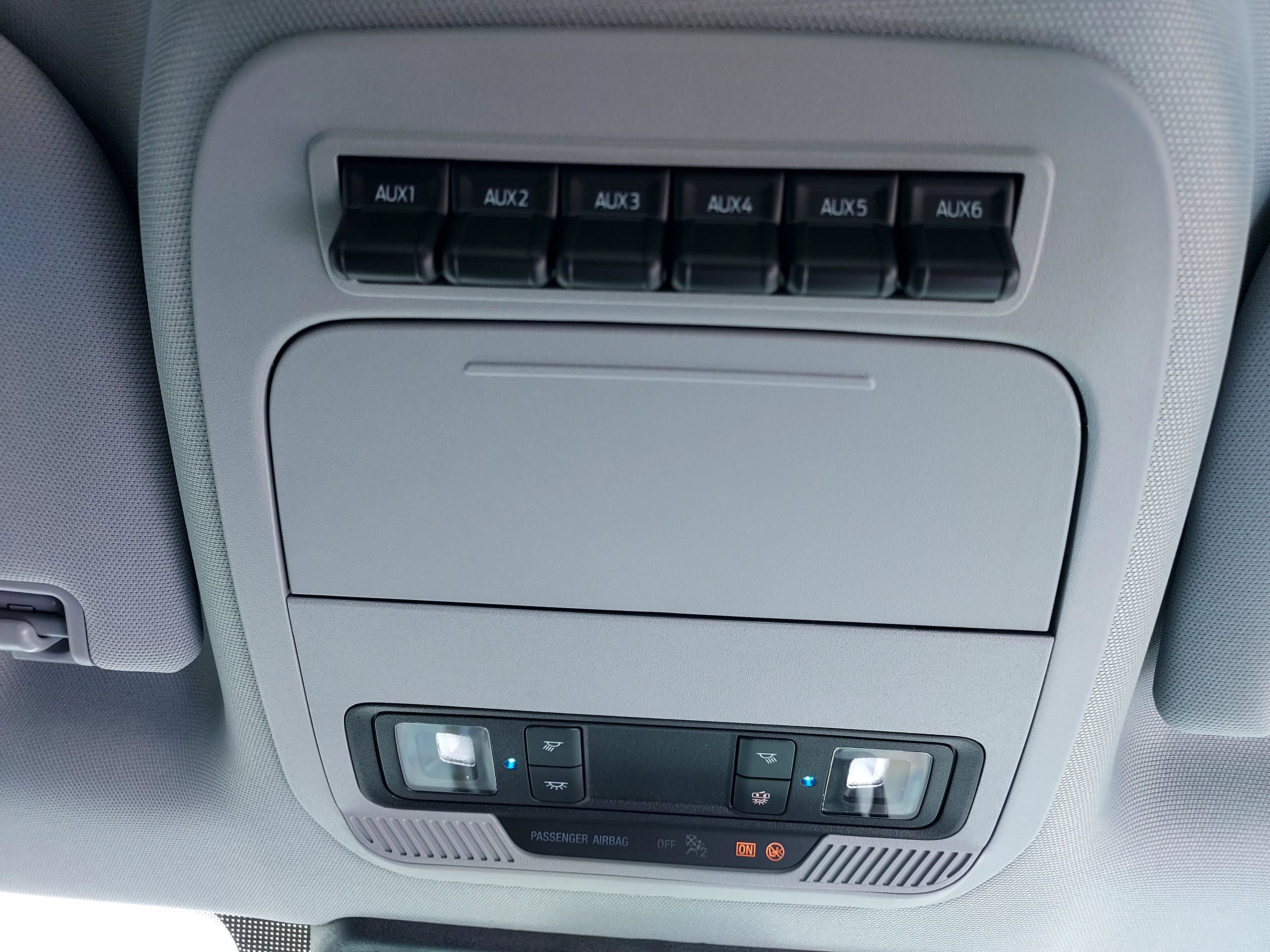 New 2026 Oxford White Ford XL image 29