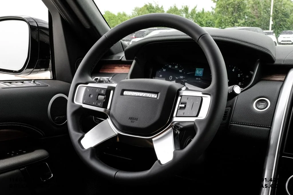 New 2026 Fuji White Land Rover Dynamic SE image 19