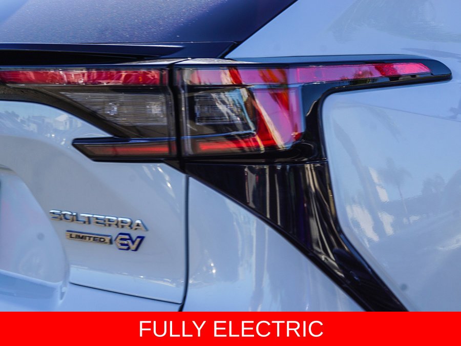 Used 2023 White Subaru Limited image 7