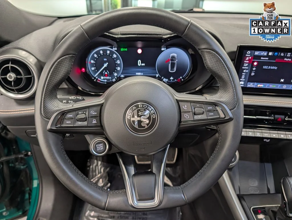 Used 2025  Alfa Romeo  image 20