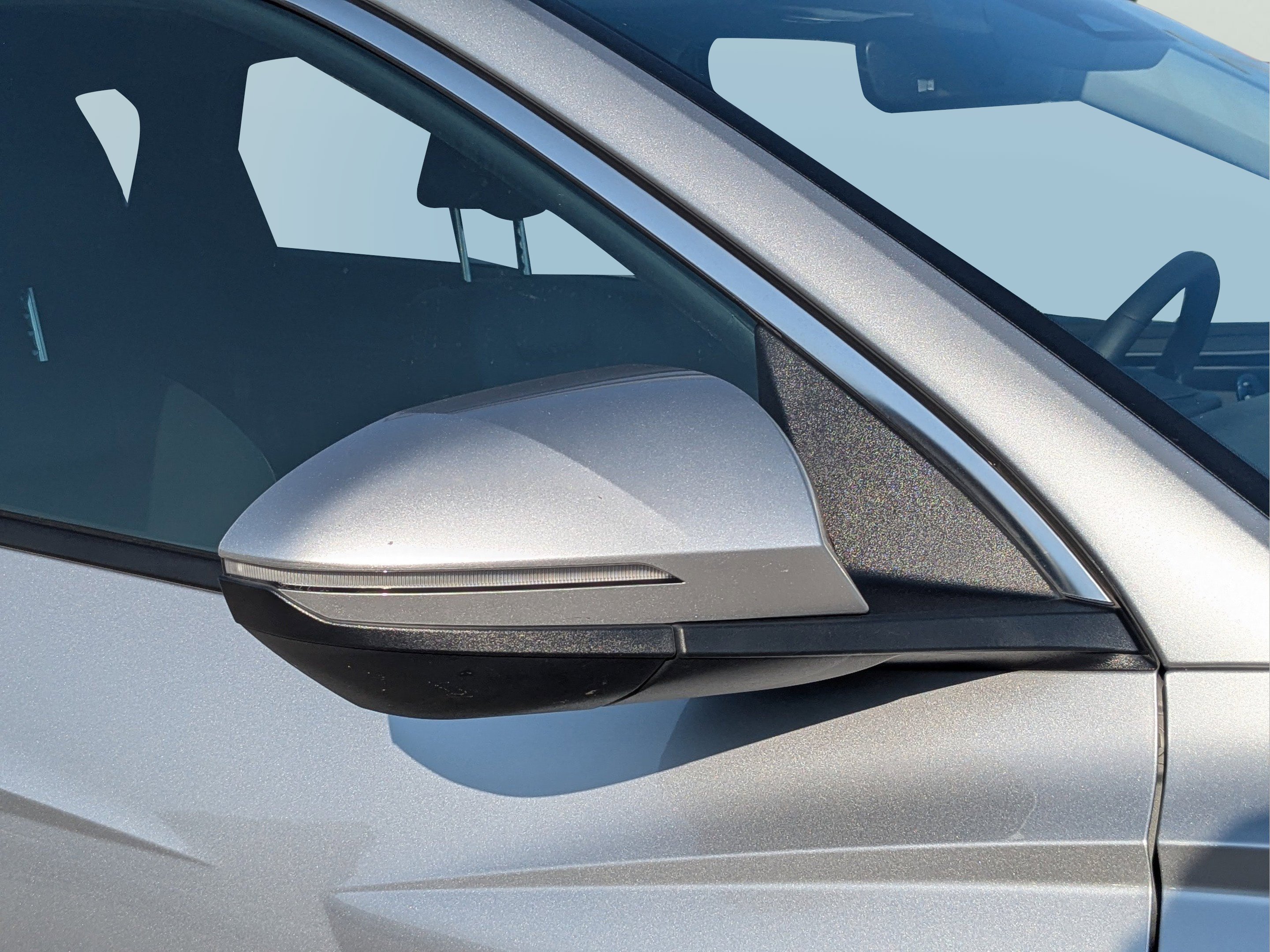 Used 2023 Shimmering Silver Hyundai SEL image 33