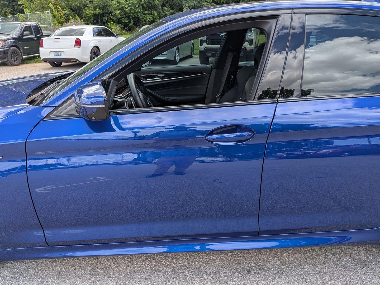 Used 2023 Marina Bay Blue Metallic BMW  image 15