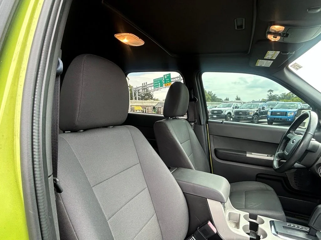 Used 2011 Lime Squeeze Metallic Ford XLT image 22