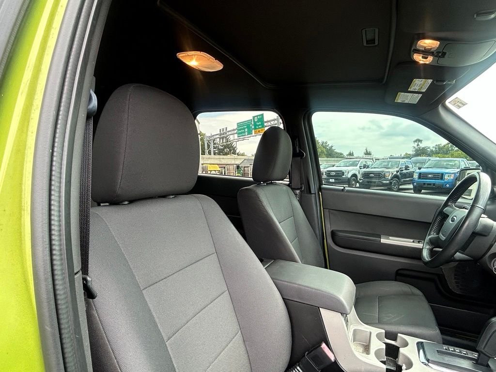 Used 2011 Lime Squeeze Metallic Ford XLT image 22