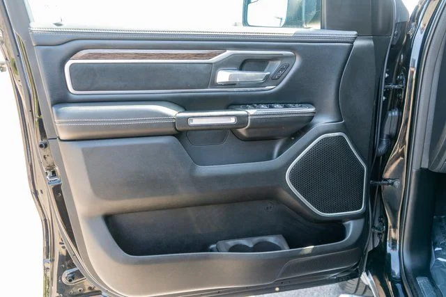 Used 2020 Black Ram Laramie image 18