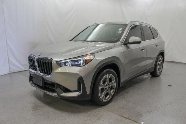 Used 2023 Space Silver BMW xDrive28i image 5