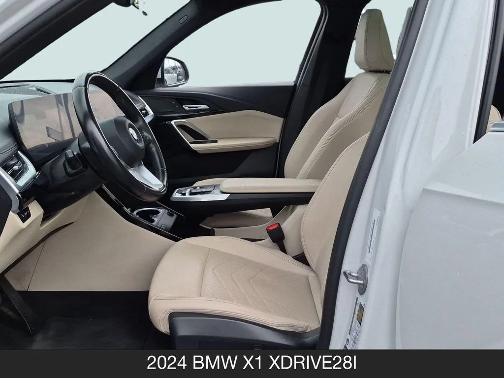 Used 2024 White BMW xDrive28i image 14