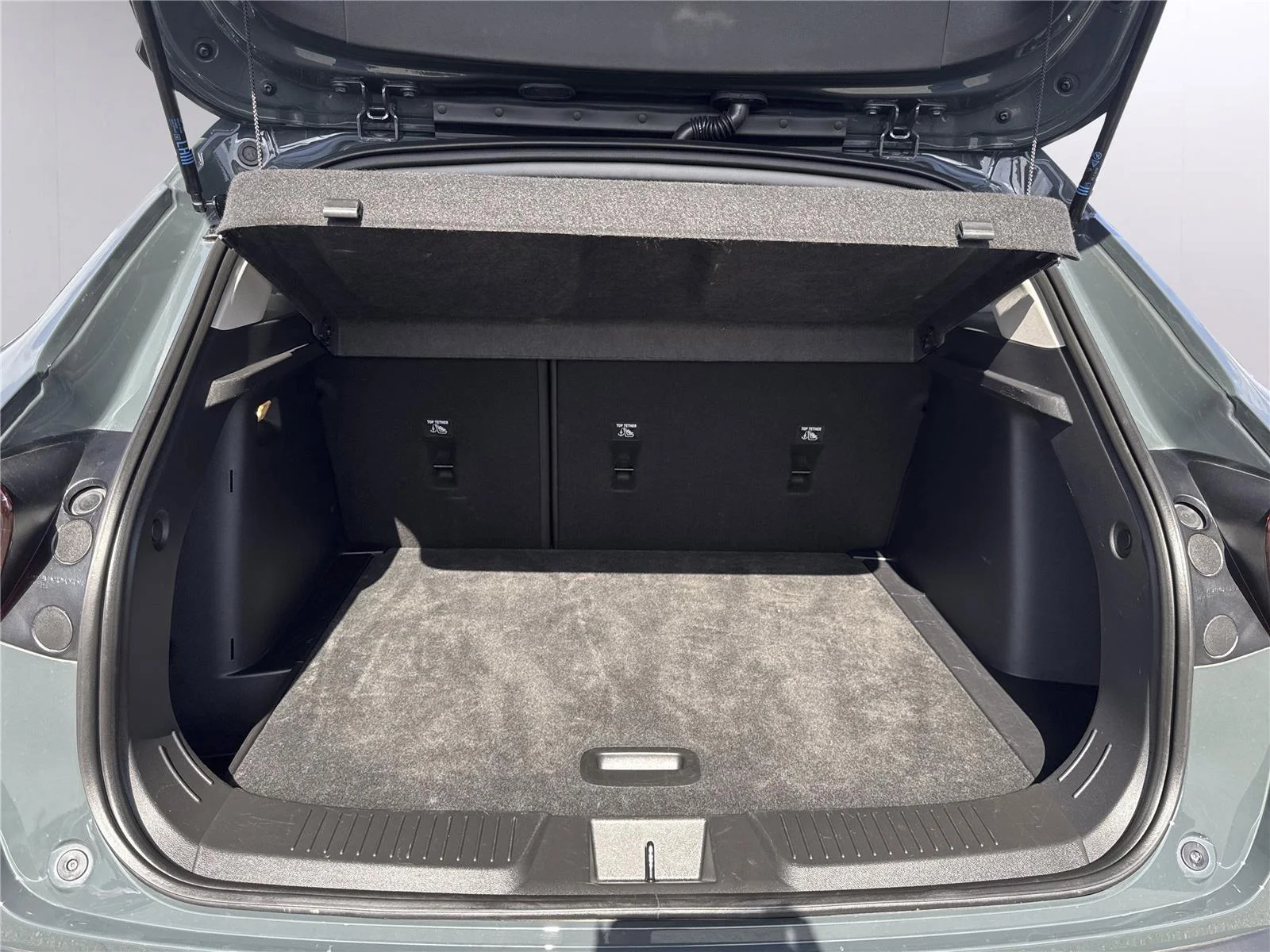Used 2025 Cypress Gray Chevrolet LT image 33