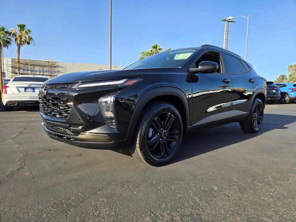 Used 2024 Mosaic Black Metallic Chevrolet ACTIV image 2