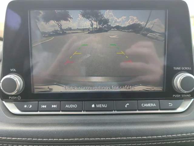 Used 2021 Gray Nissan S image 35