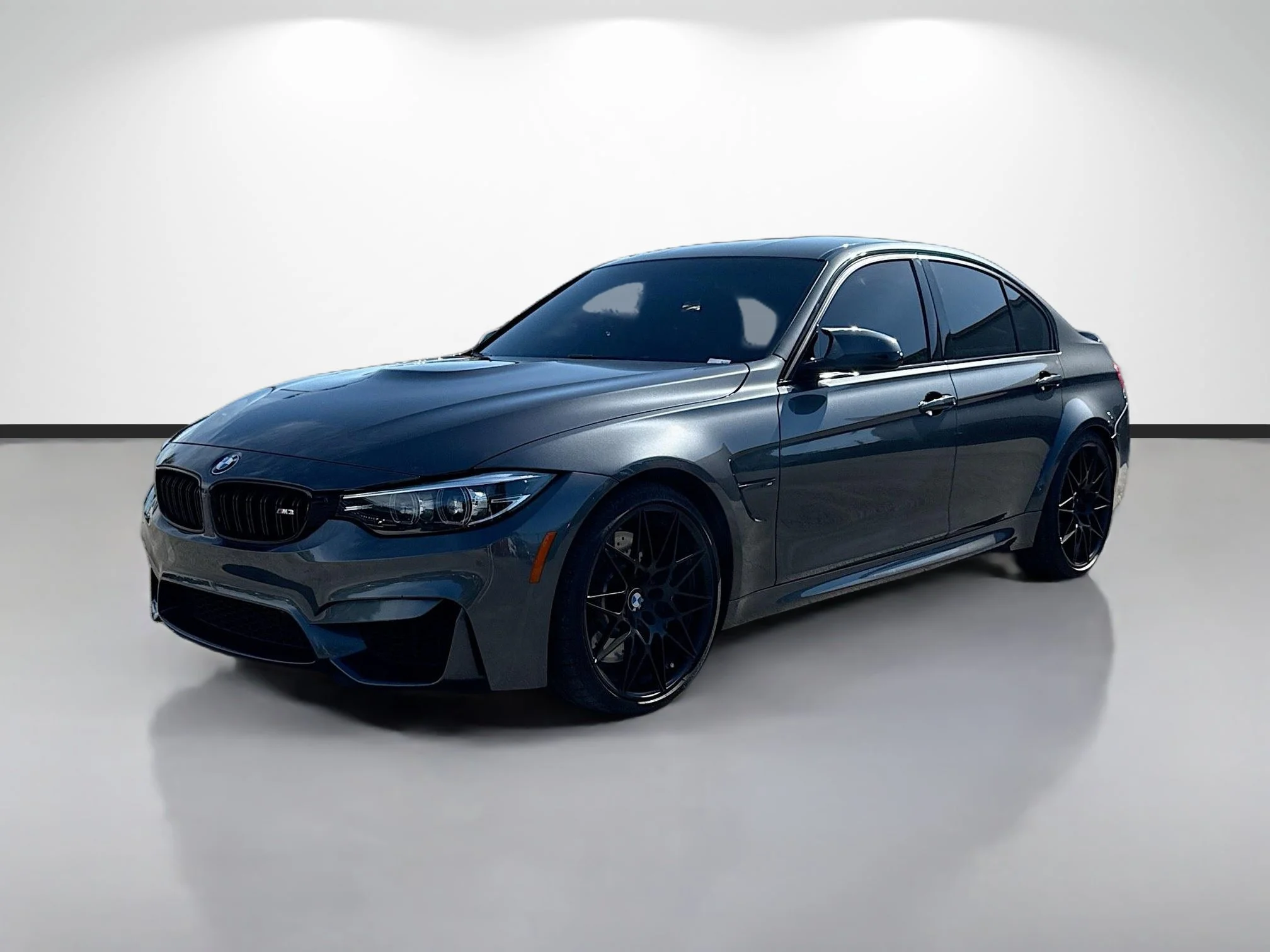 Used 2018 Mineral Gray Metallic BMW Competition image 7