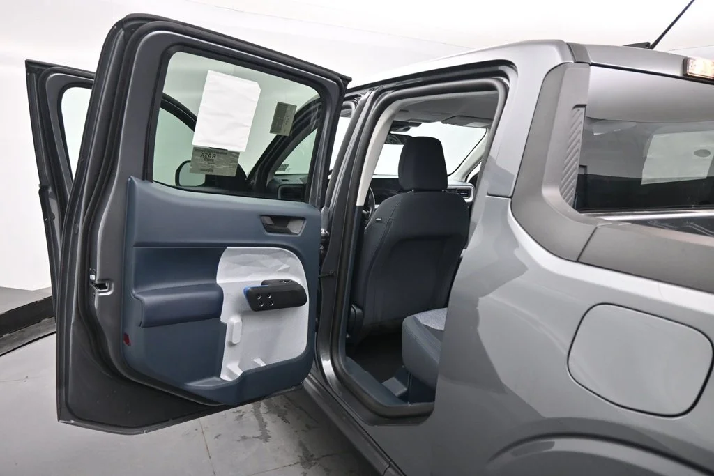 New 2026 Carbonized Gray Metallic Ford XLT image 17