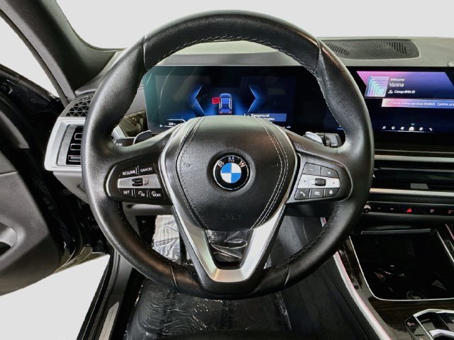 Used 2024 Black Sapphire Metallic BMW sDrive40i image 9