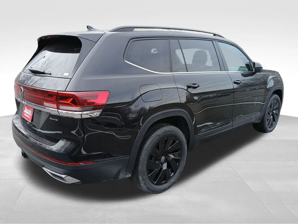 New 2026 Black Volkswagen 2.0T SE w/Technology image 5