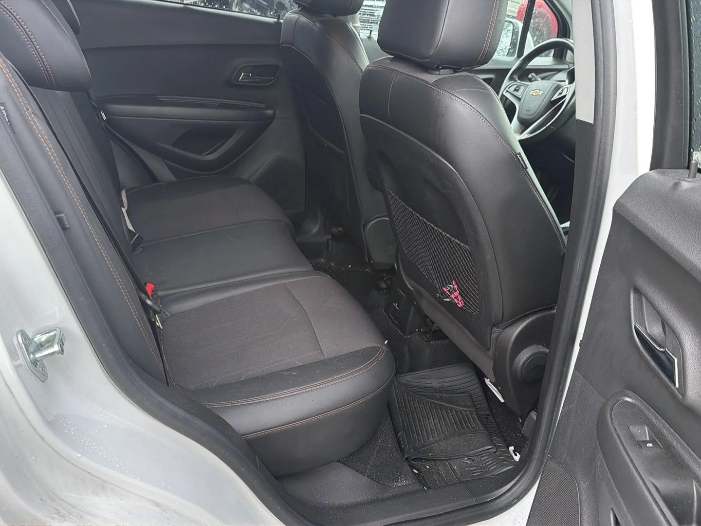 Used 2019 Summit White Chevrolet LT image 18