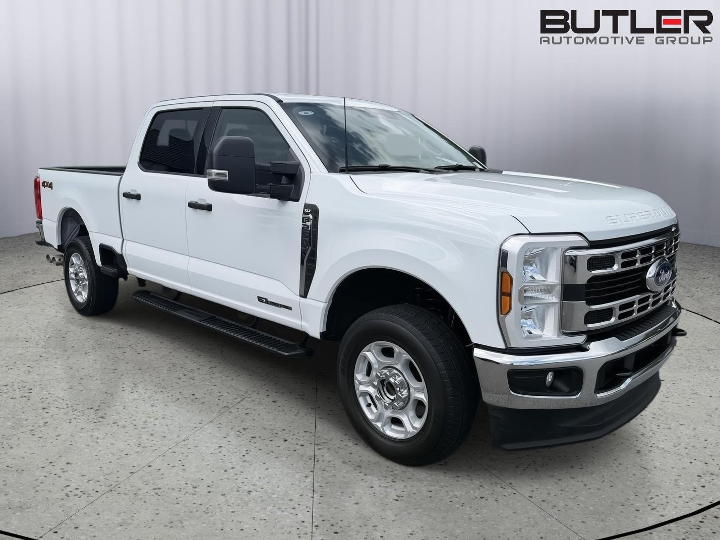 Used 2025 Oxford White Ford XLT image 6