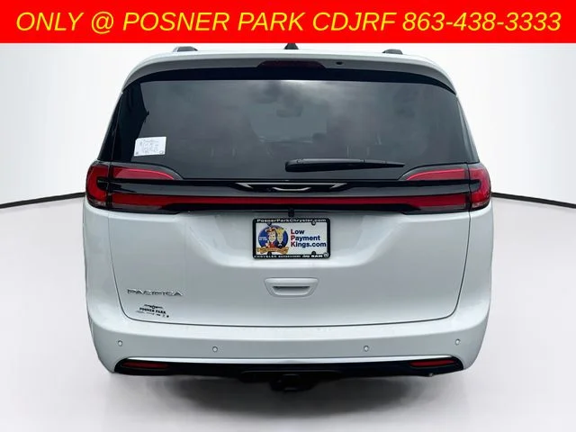 New 2027 Bright White Clear-Coat Exterior Paint Chrysler Pinnacle image 6