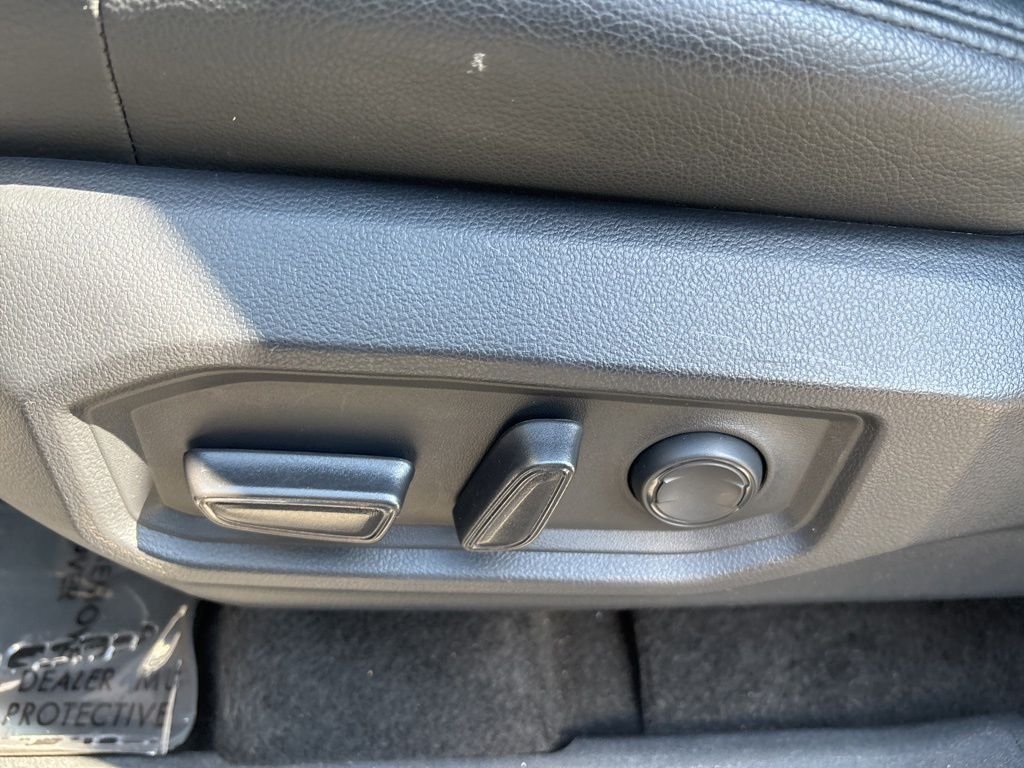 Used 2022 Gray Toyota SR5 image 16