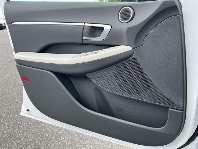 New 2026 White Hyundai SEL image 25