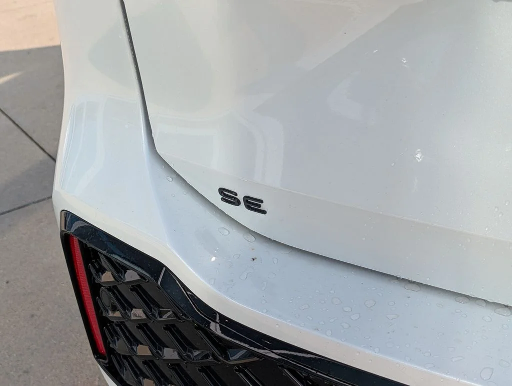 New 2026 White/off-white Volkswagen 2.0T SE R-Line Black image 6