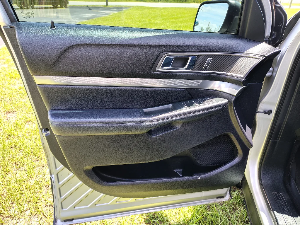 Used 2019 Ingot Silver Metallic Ford XLT Premium image 17