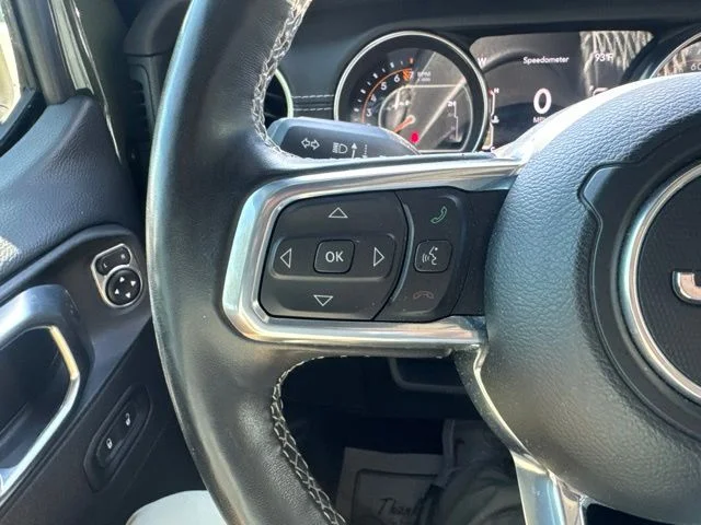 Used 2022 Green Jeep Overland image 25