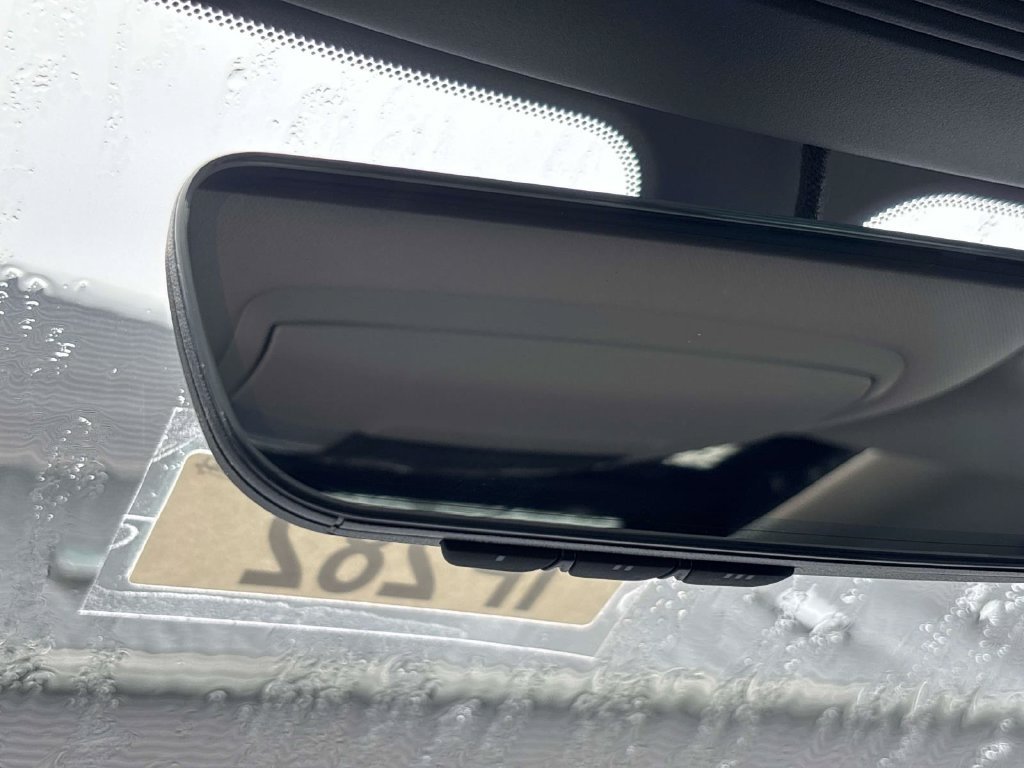 New 2027 Gray INFINITI LUXE image 18