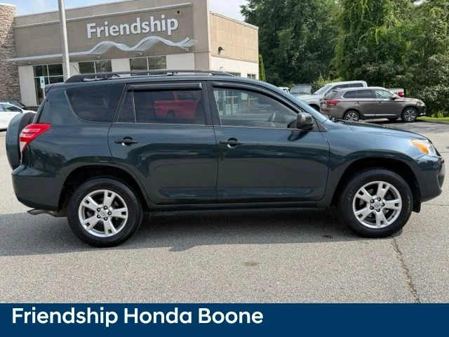 Used 2010 Green Toyota Base image 4