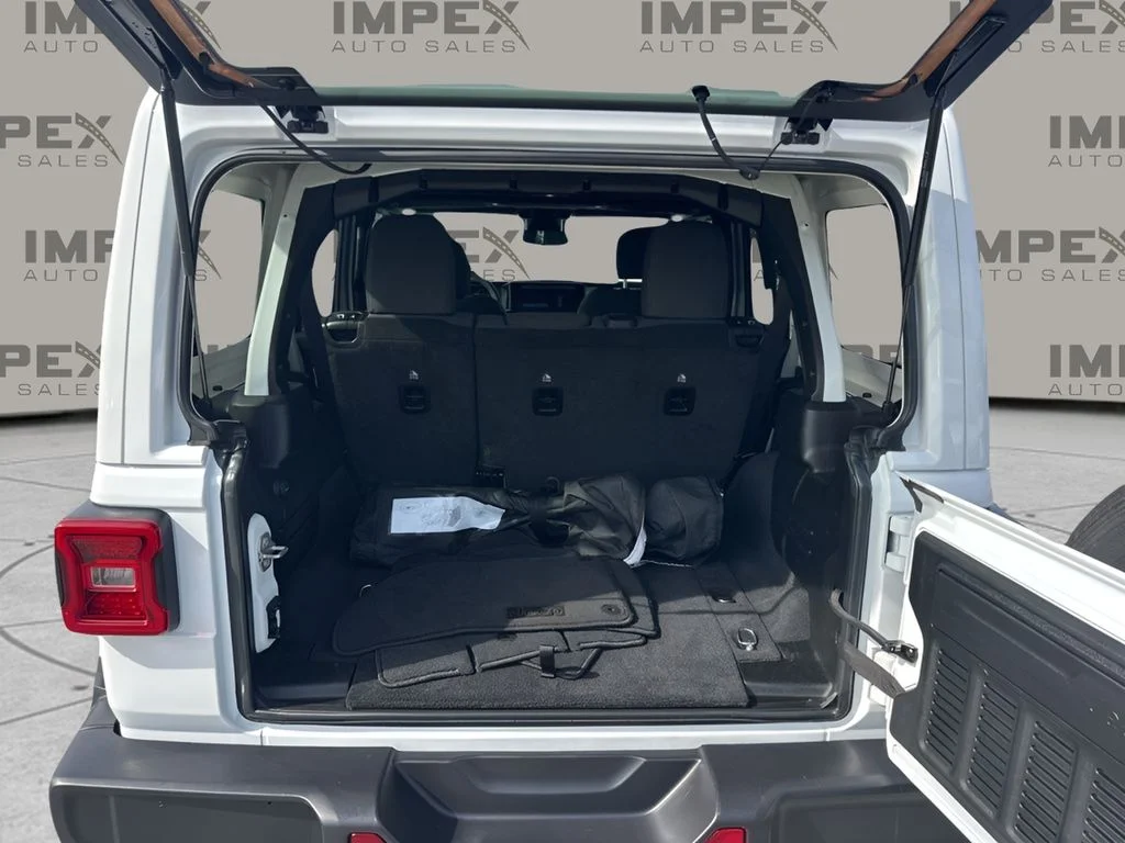 Used 2025 White Jeep Sahara image 24