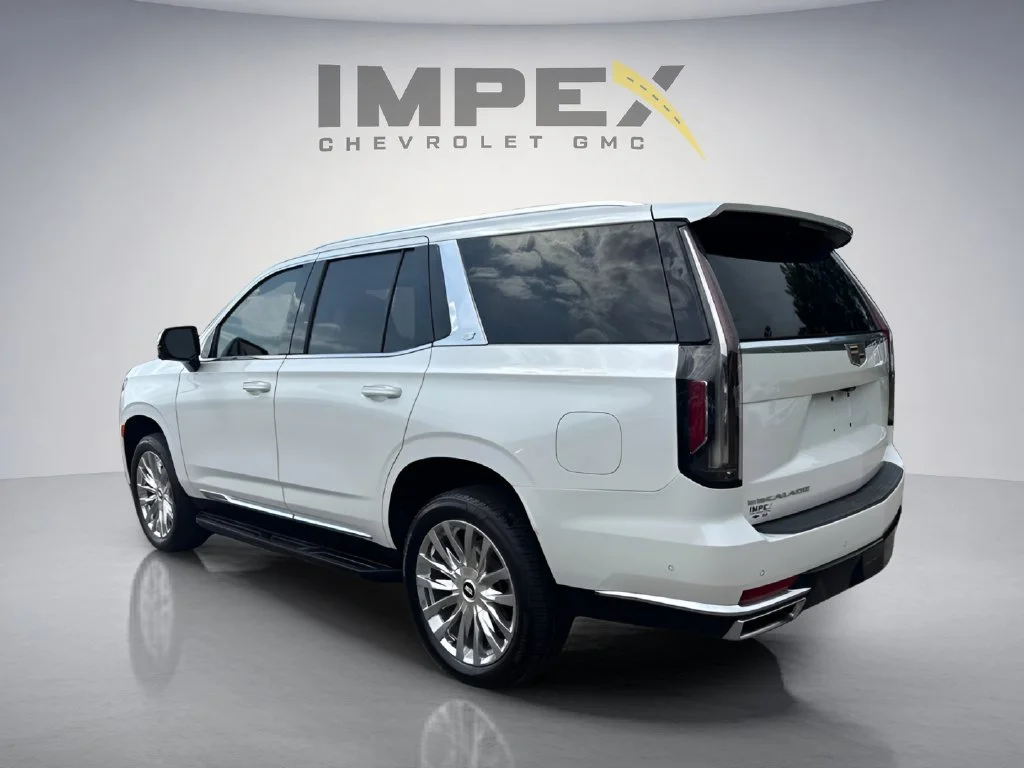 Used 2022 Crystal White Tricoat Cadillac Premium Luxury image 3