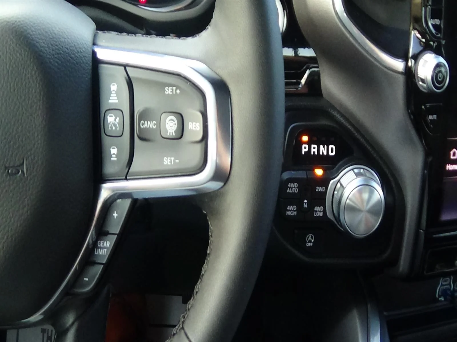 Used 2025 Diamond Black Crystal Pearl Coat (pxj) RAM Laramie image 25