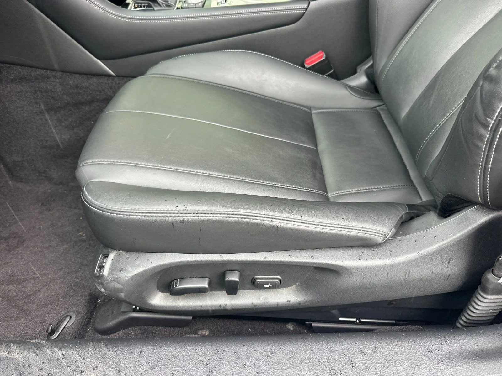 Used 2018 Graphite Shadow INFINITI 3.0t LUXE image 12