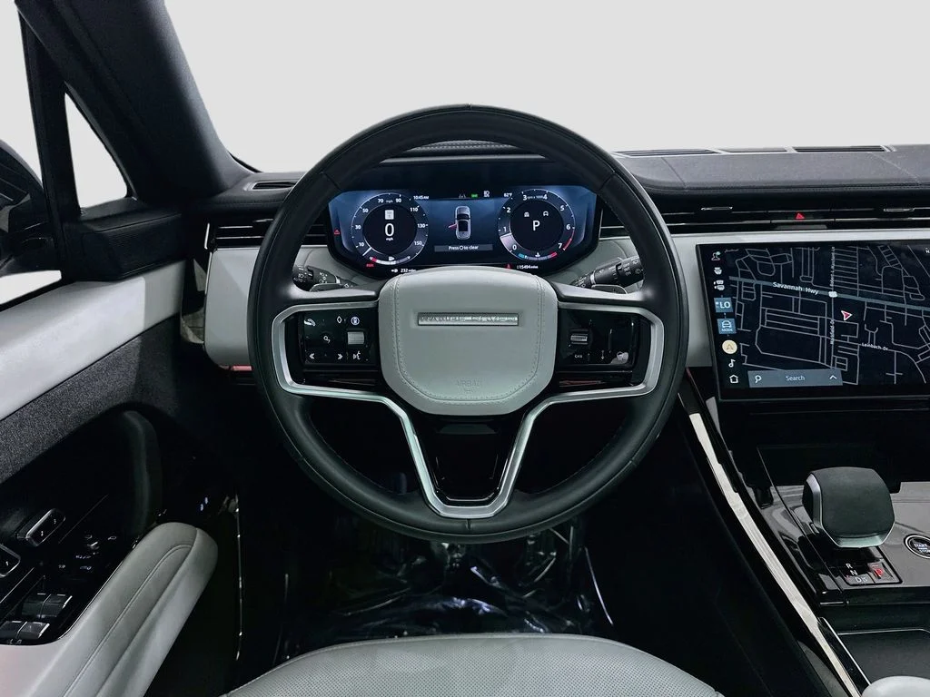 Used 2024 Fuji White Land Rover SE image 23