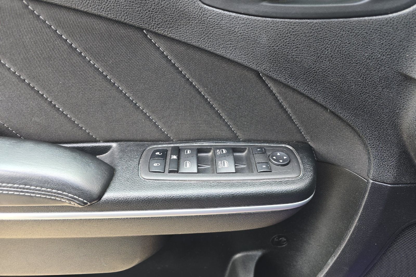 2023 Dodge Charger R/T - Photo 11