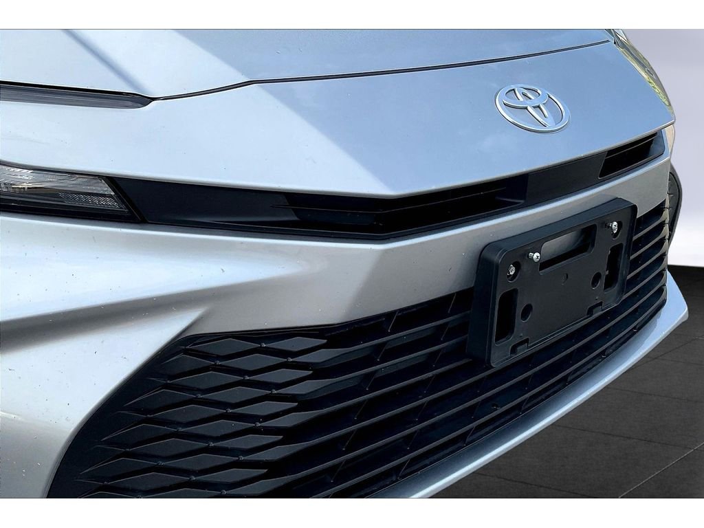 Used 2025 Silver Toyota LE image 20