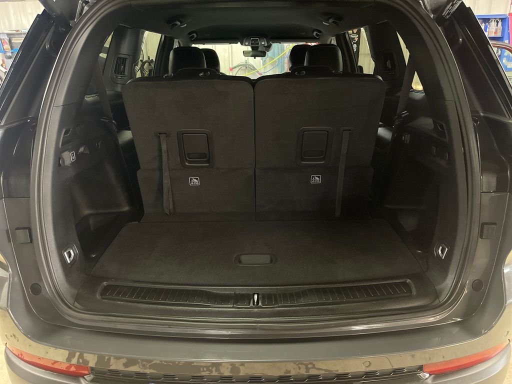 Certified Used 2025 Gray Jeep Altitude image 5