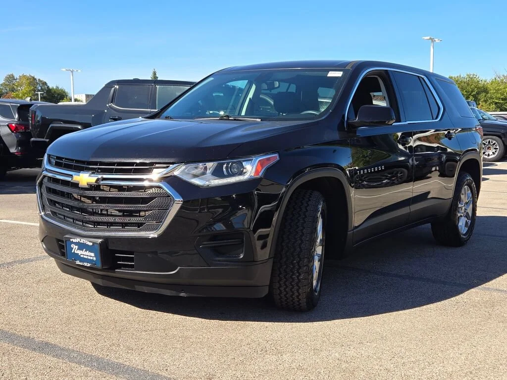 Used 2020 Black Chevrolet LS image 3