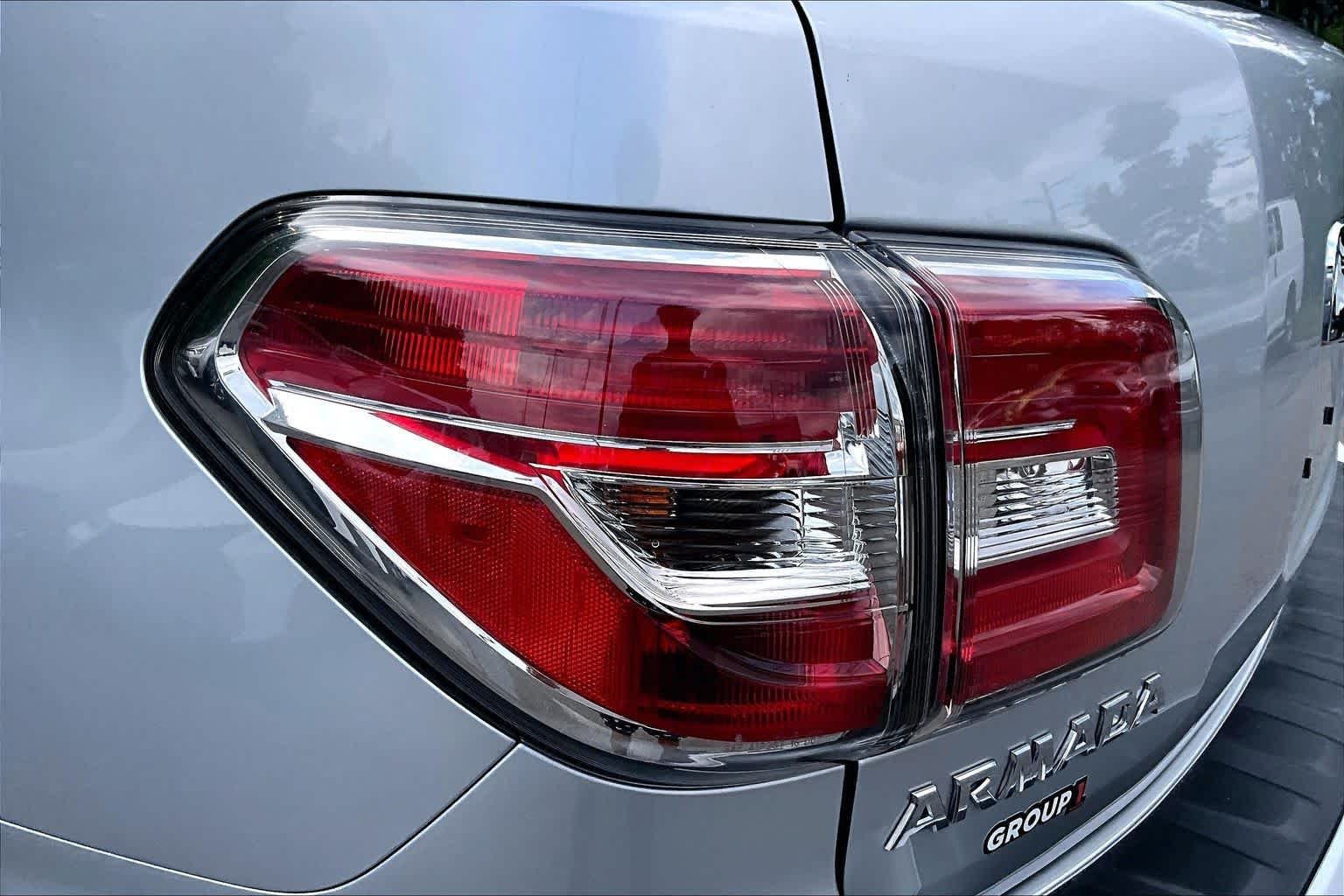 Used 2019 Brilliant Silver Metallic Nissan Platinum image 26