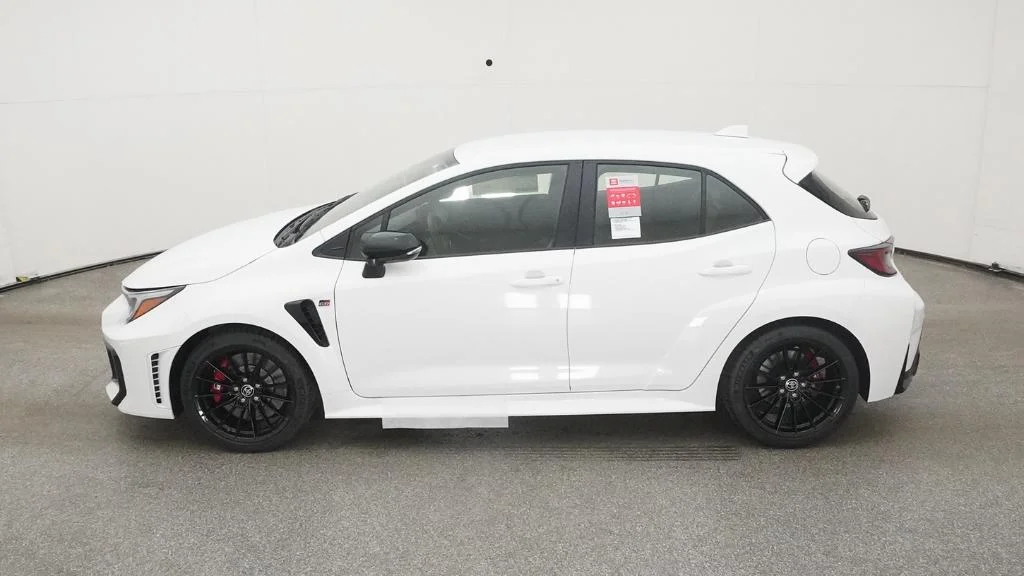 2025 Toyota GR Corolla Premium - Photo 17