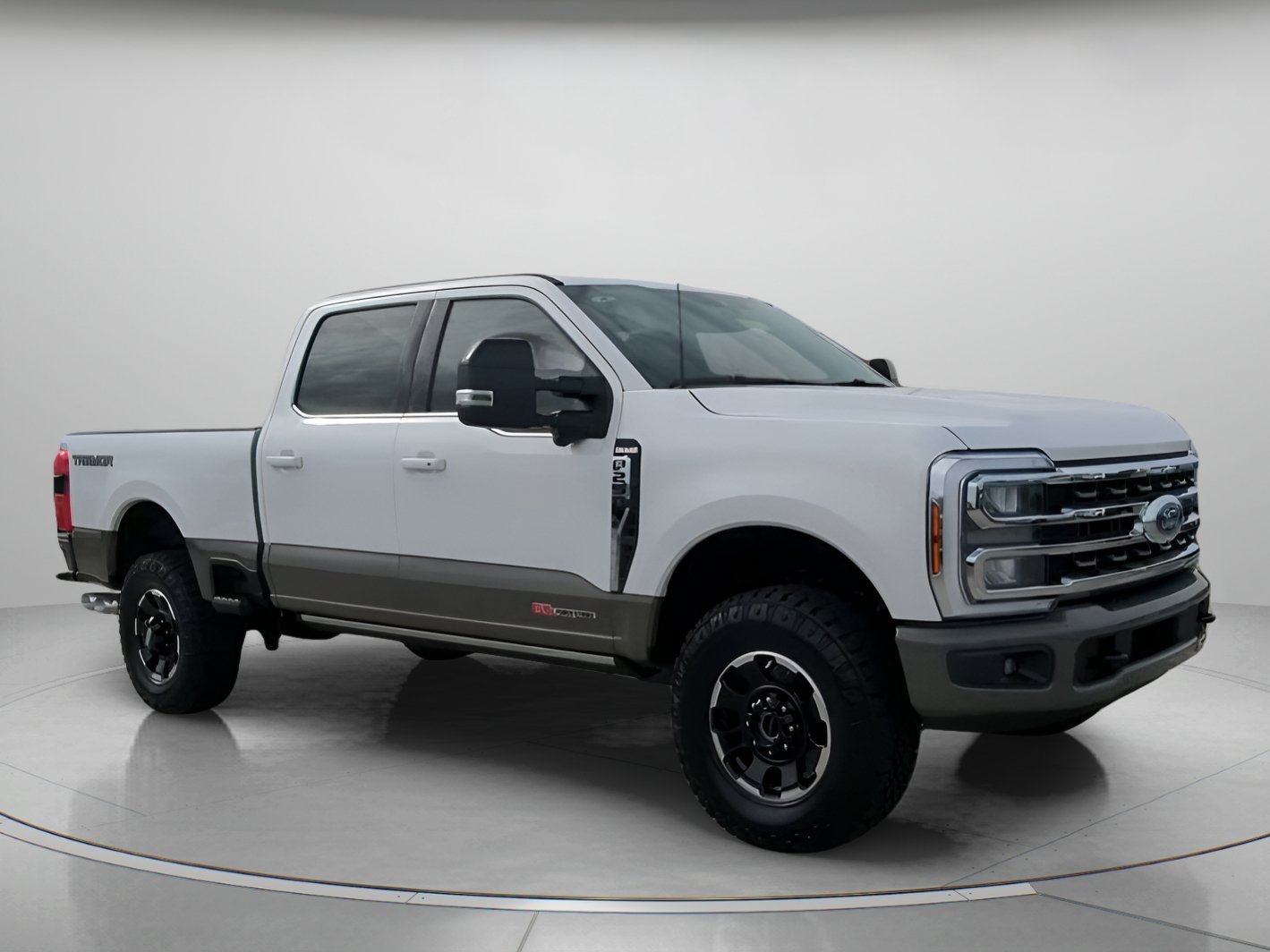 New 2026 Star White Metallic Tri-Coat Ford F-250® King Ranch® image 33