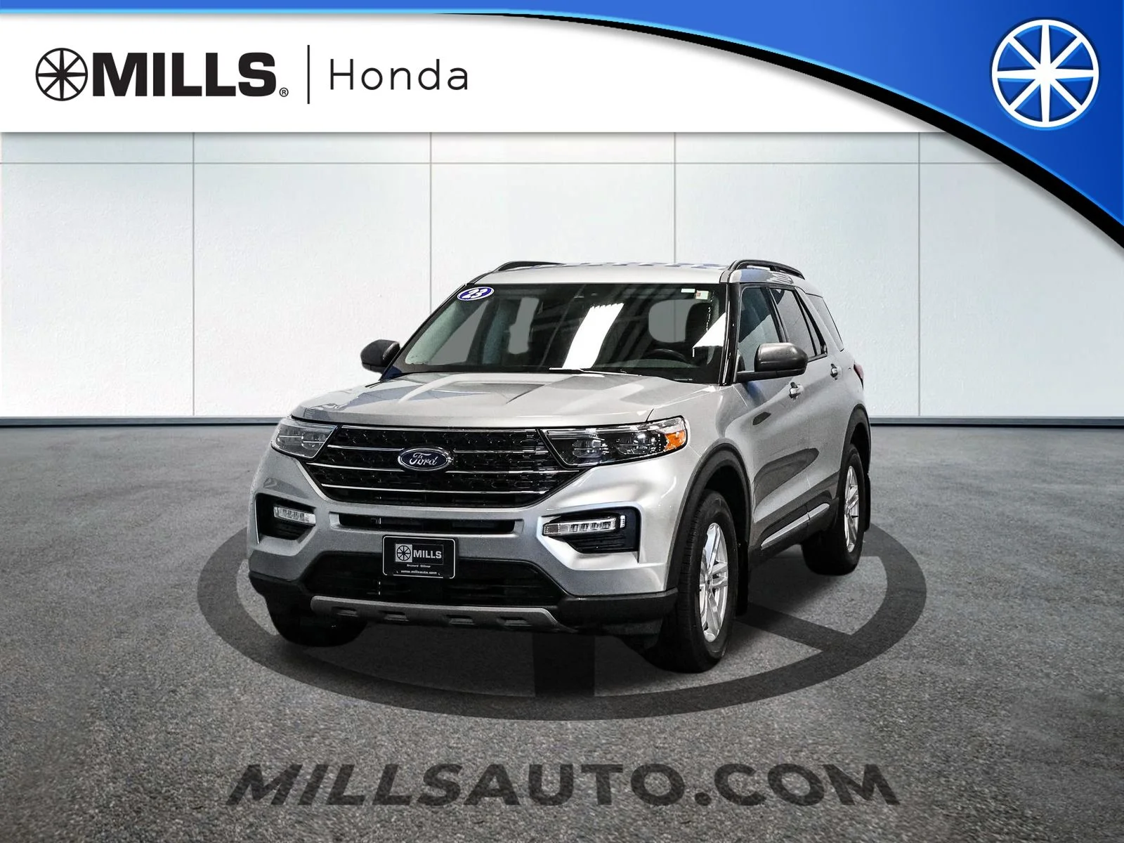 2023 Ford Explorer XLT 4WD's photo