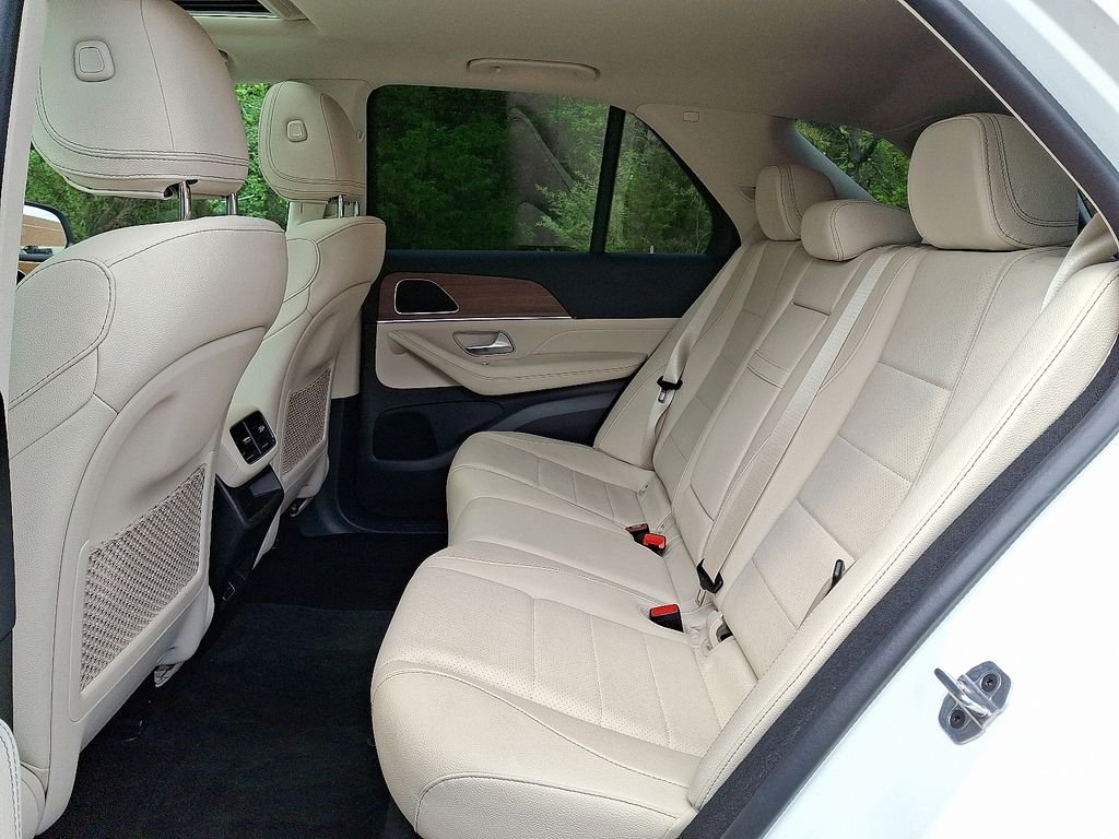 Certified Used 2025 Polar White Mercedes-Benz GLE 450e image 10