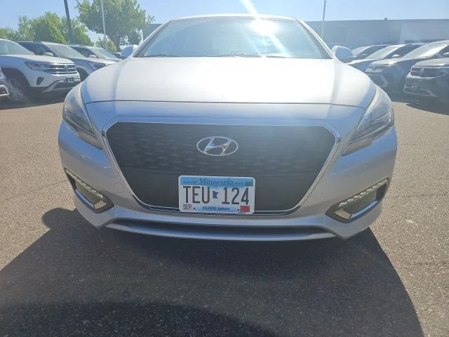 Used 2016 Hyundai Sonata Hybrid Base with VIN KMHE24L14GA038584 for sale in Inver Grove Heights, Minnesota