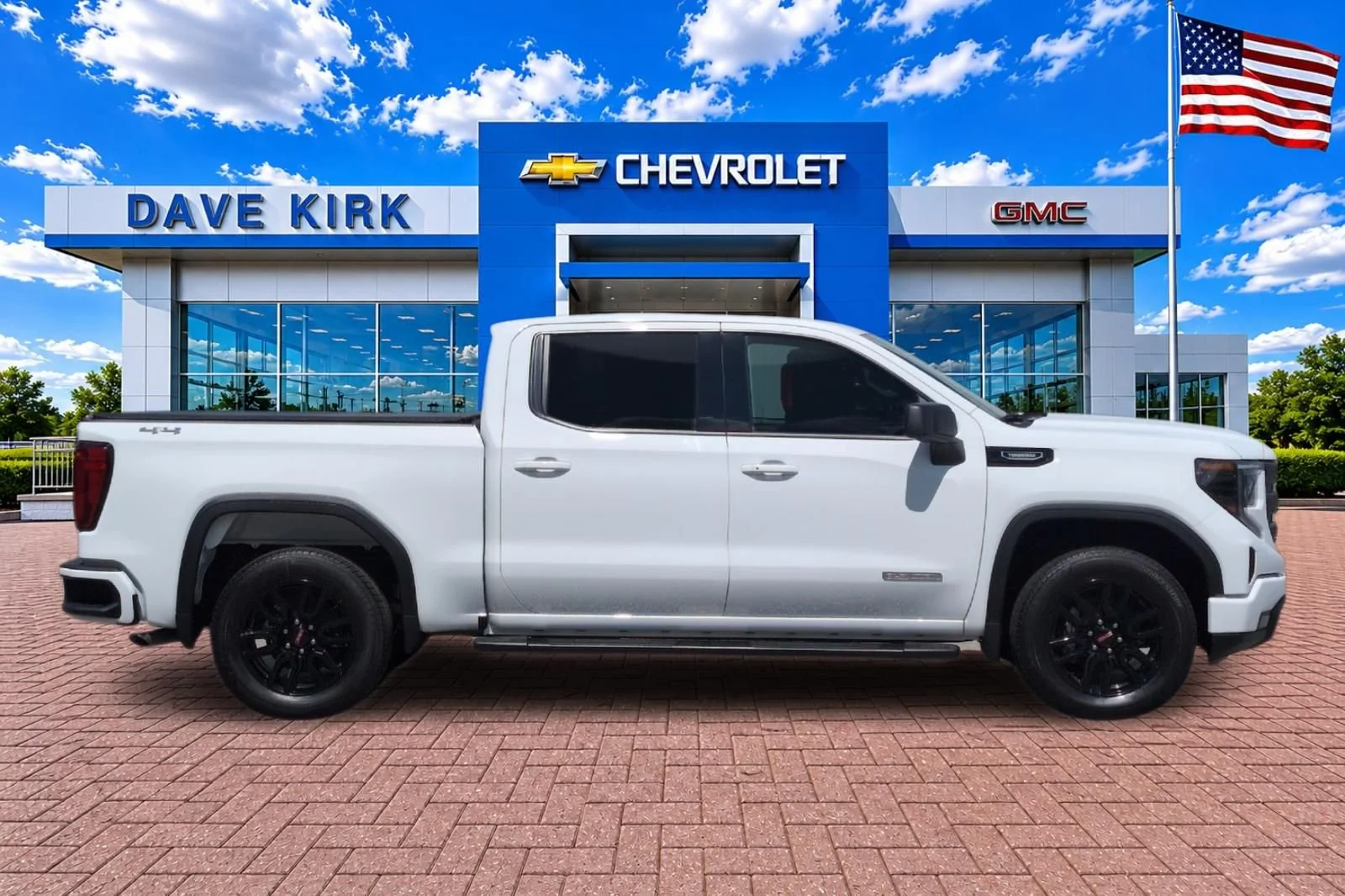 New 2026 Summit White GMC Elevation image 2