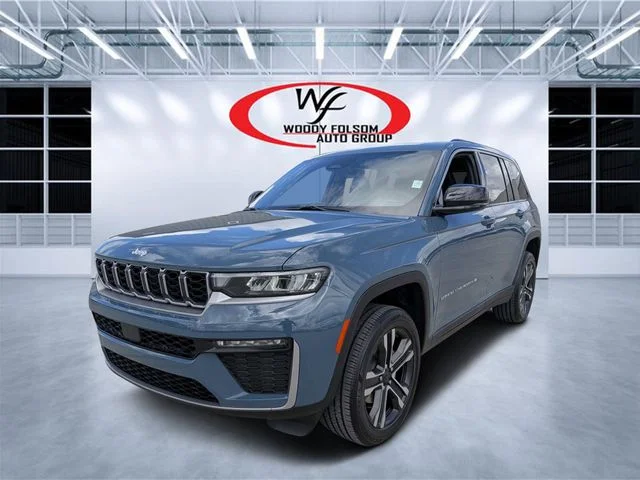 New 2027 Steel Blue Paint Jeep Limited image 7