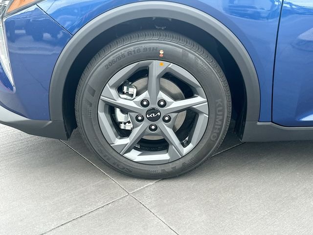 New 2026 Deep Sea Blue Kia LXS image 30
