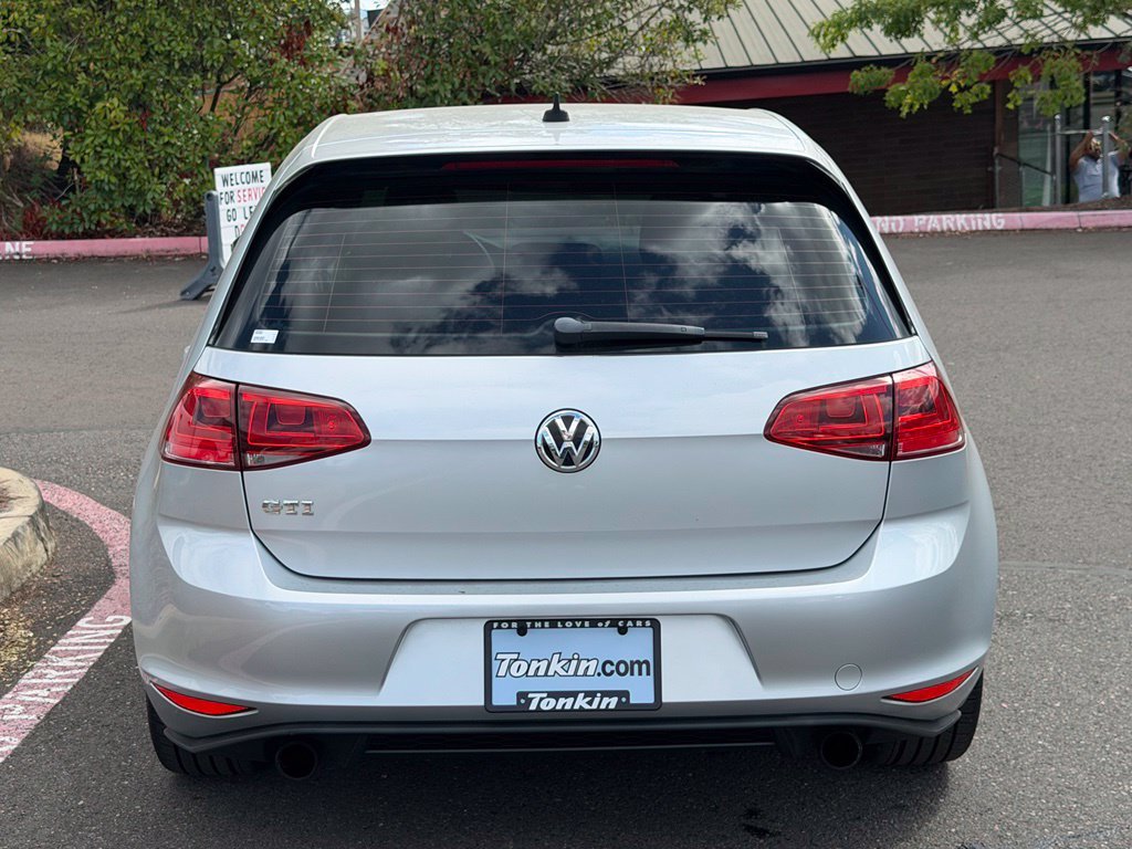 Used 2015  Volkswagen 2.0T S image 6