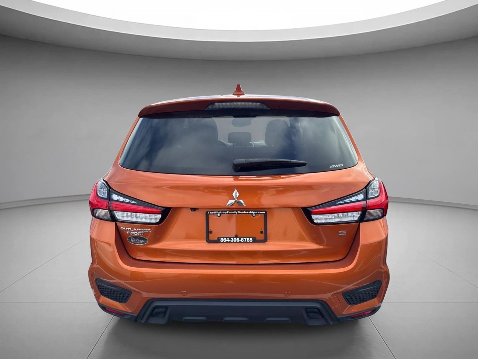 Used 2023 Sunshine Orange Metallic Mitsubishi ES image 12